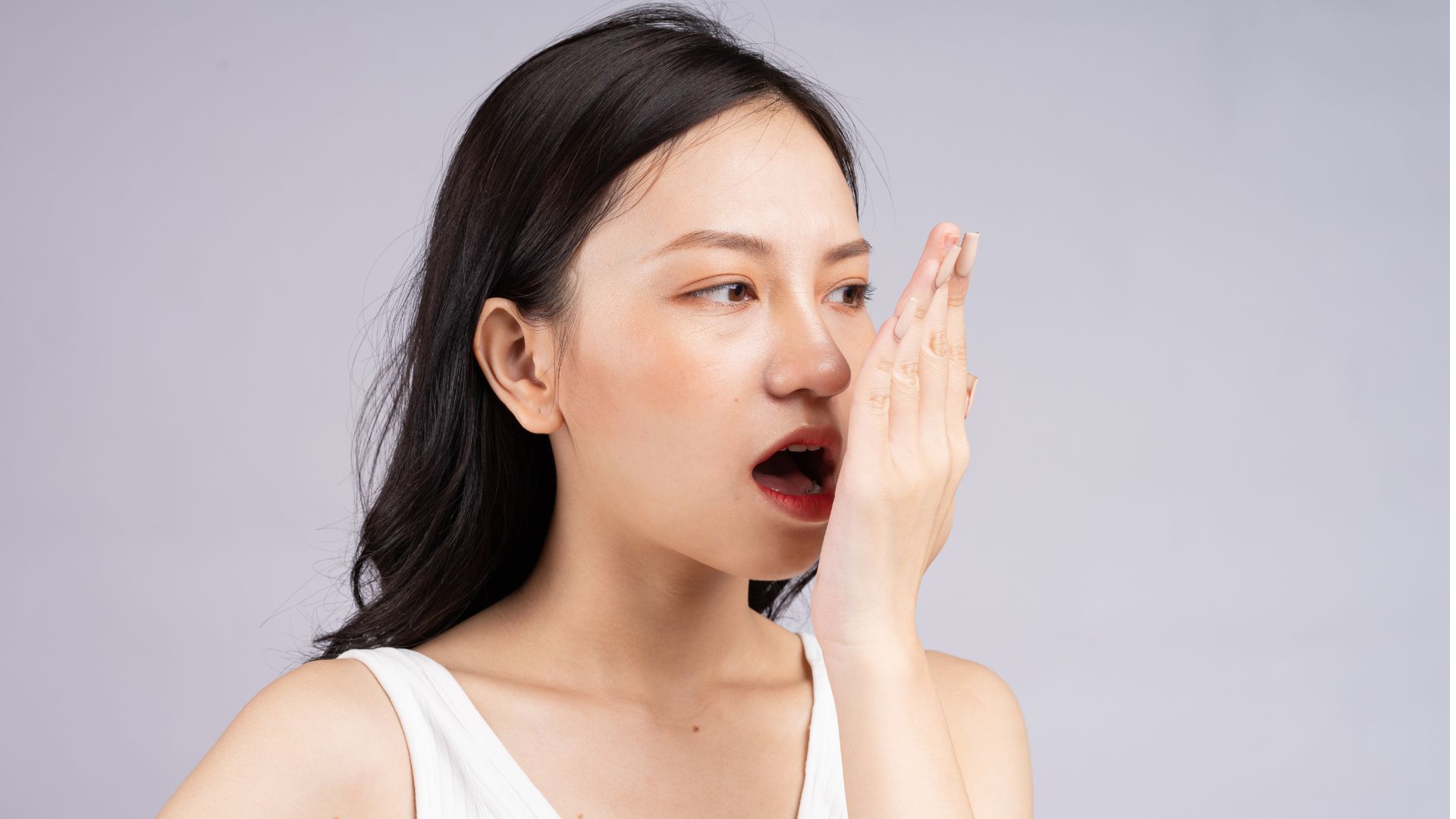 【40代からの口臭対策】セラミック・歯周病・詰め物の劣化が原因かも？