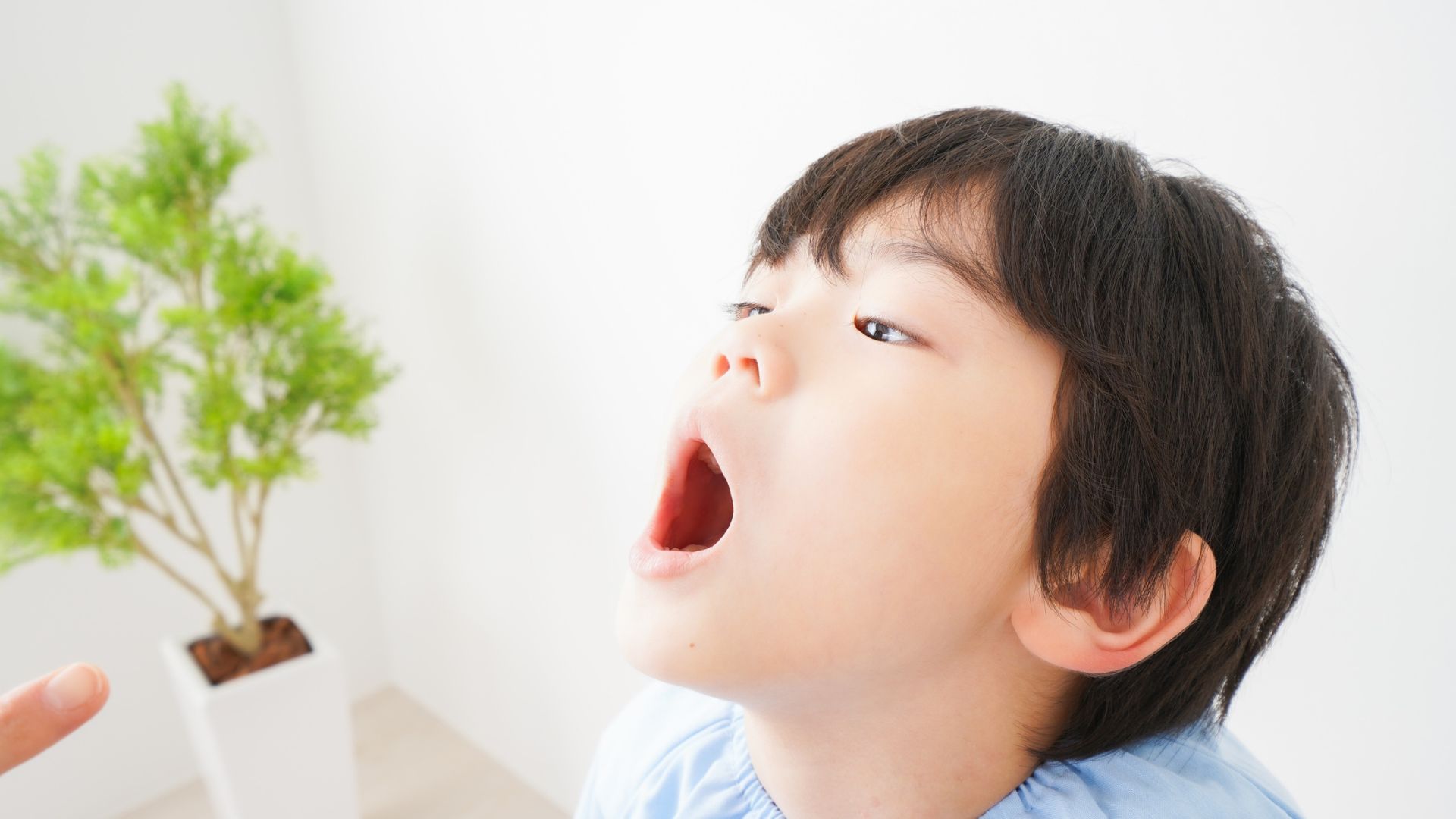【口呼吸と歯並びの関係】放っておくと歯列不正や顔立ちにも影響が？｜福岡・博多