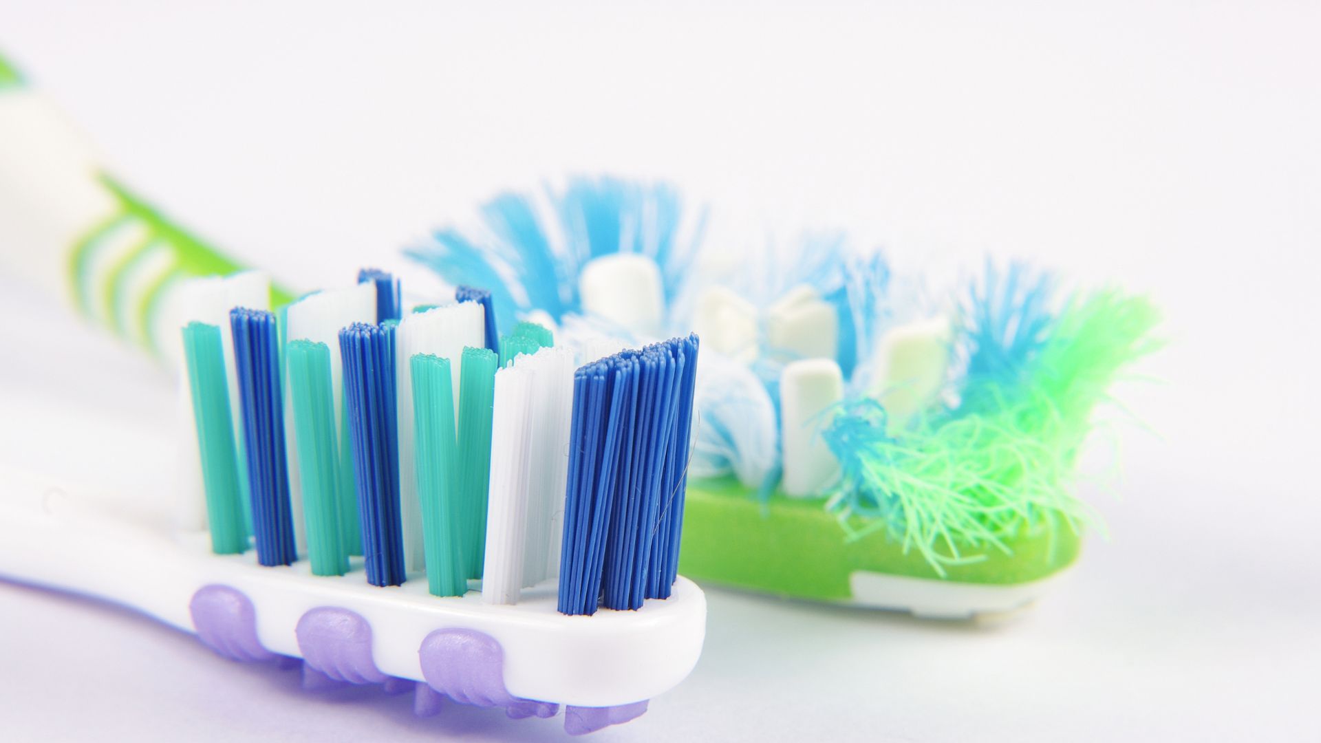 【歯ブラシはどれくらいで交換する？】交換時期を守って清潔・効果的に！｜福岡・博多