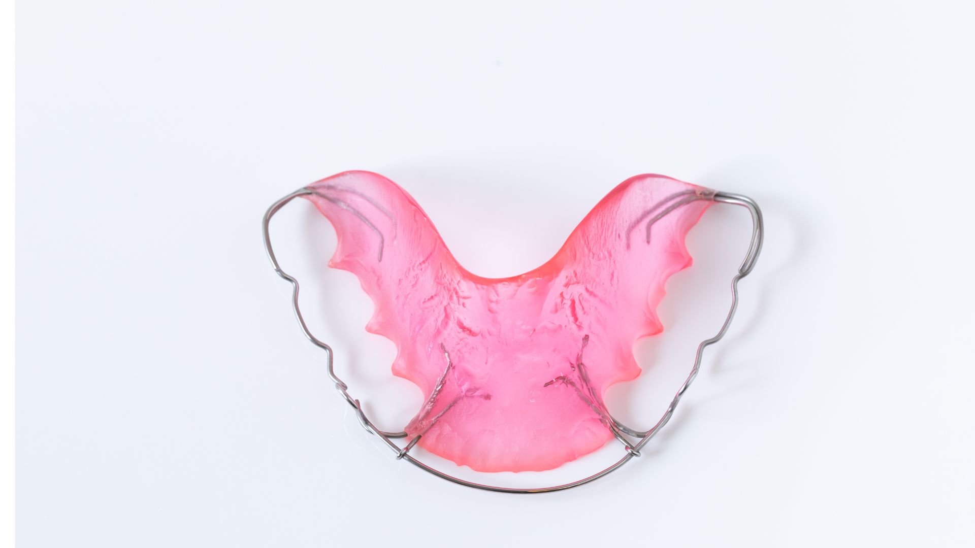 【リテーナーが壊れた・なくした！】保定中に絶対やってはいけない3つのこと｜博多駅近くの歯医者が解説