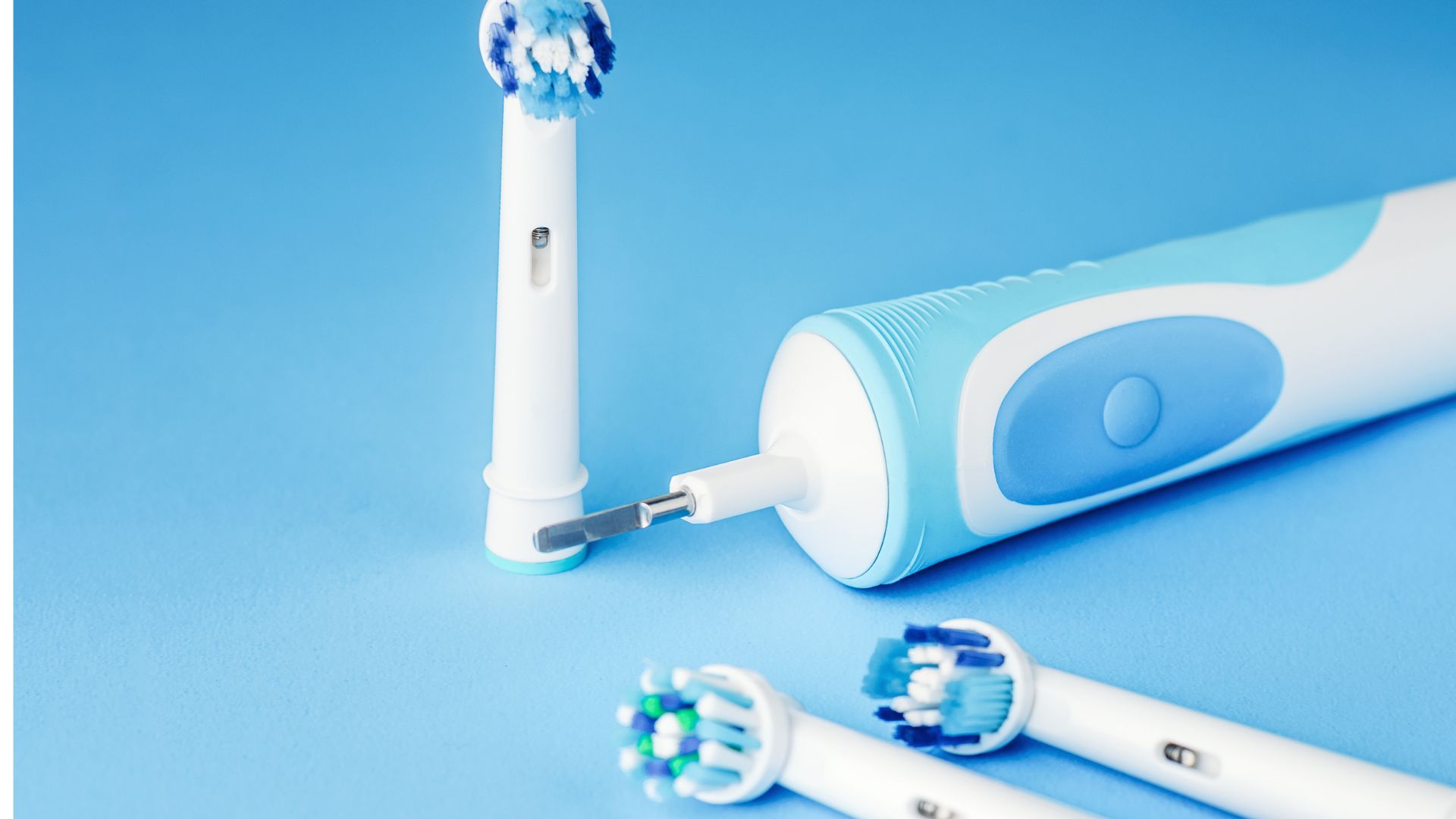 【迷わない！】電動歯ブラシの選び方｜歯科医がコツと失敗しないポイントを解説