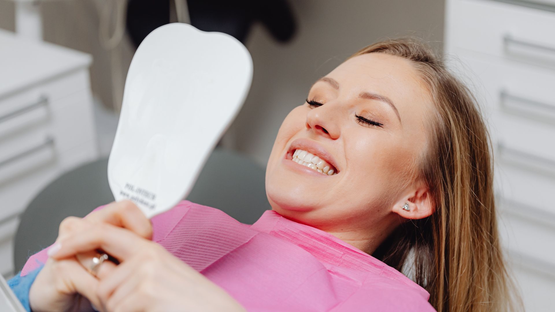 【保険で白い歯にできる？】CAD/CAM冠の材質とは｜特徴・強さ・注意点を歯科医が解説