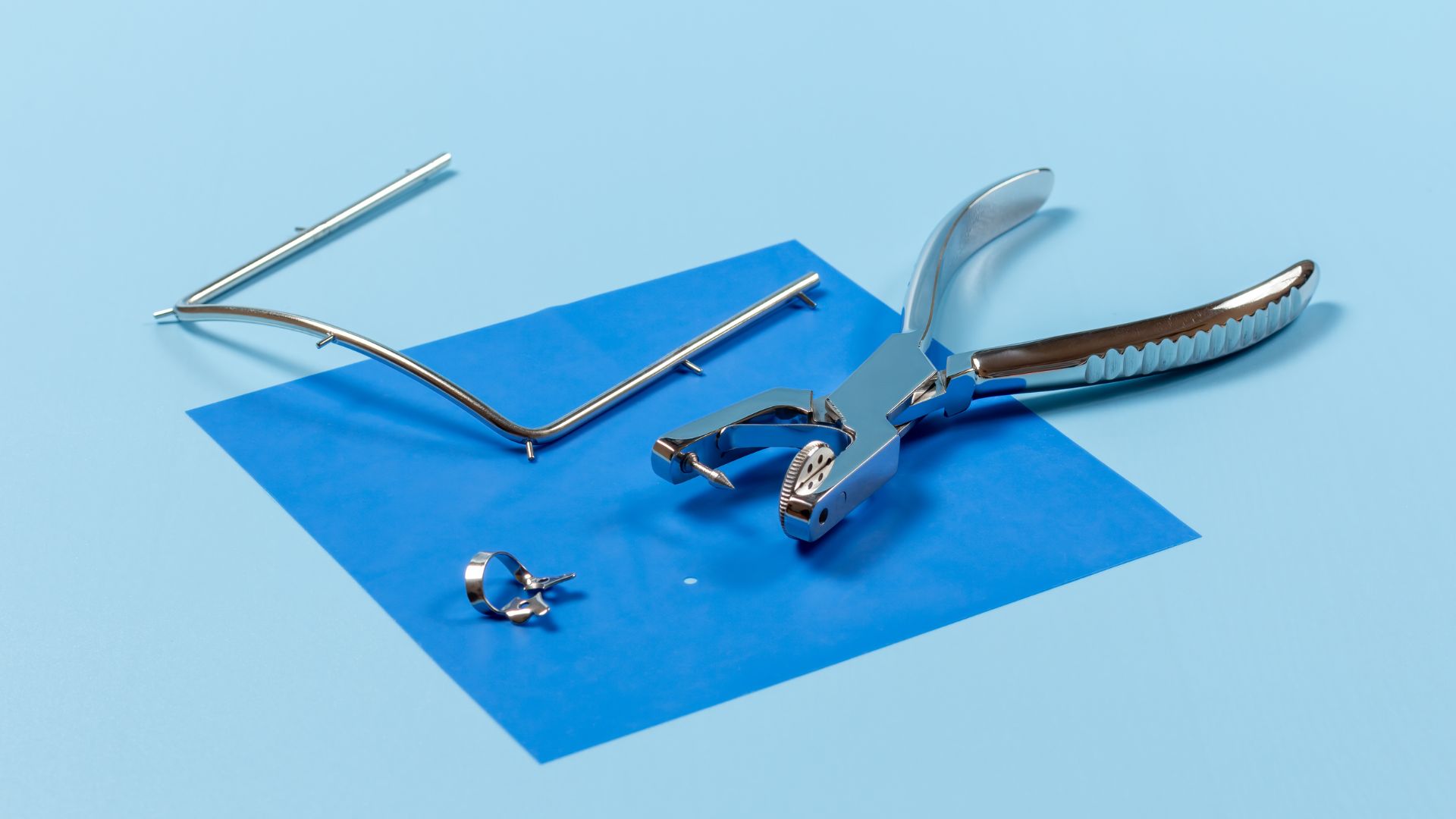 歯医者がラバーダムをしない理由とは？本当に必要？当院が根管治療で必ず使用する理由