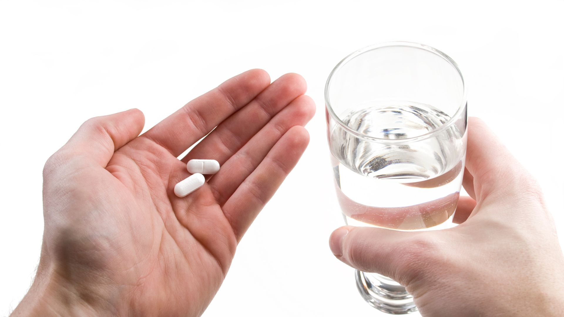 【歯科医が解説】ロキソニンとカロナールの違いとは？効果・副作用・使い分けをわかりやすく解説